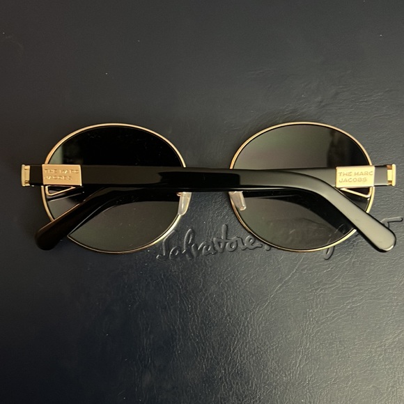 Marc Jacob’s 497/G/S - Picture 2 of 2